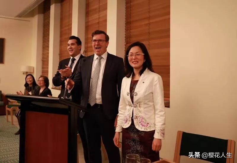 澳大利亚华人女议员,澳大利亚女议员中文辩论