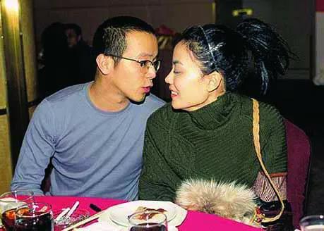 王菲怎么样谈恋爱的,歌坛天后王菲谢霆锋