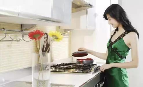 洗澡能够戴翡翠貔貅吗,翡翠吊坠洗澡能够戴吗