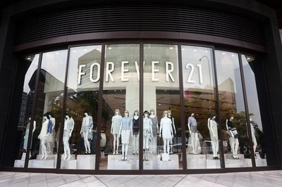 电商竞争的又一个牺牲品？Forever21宣布破产，网友：质量太差