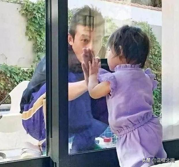 陈冠希的司机：13年前亲自去送修的电脑，因走纽约时装周被熟知