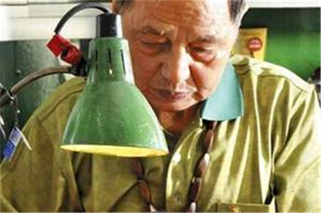 香港磨刀王陈当华磨一把刀多少钱,香港刀王陈当华完全版