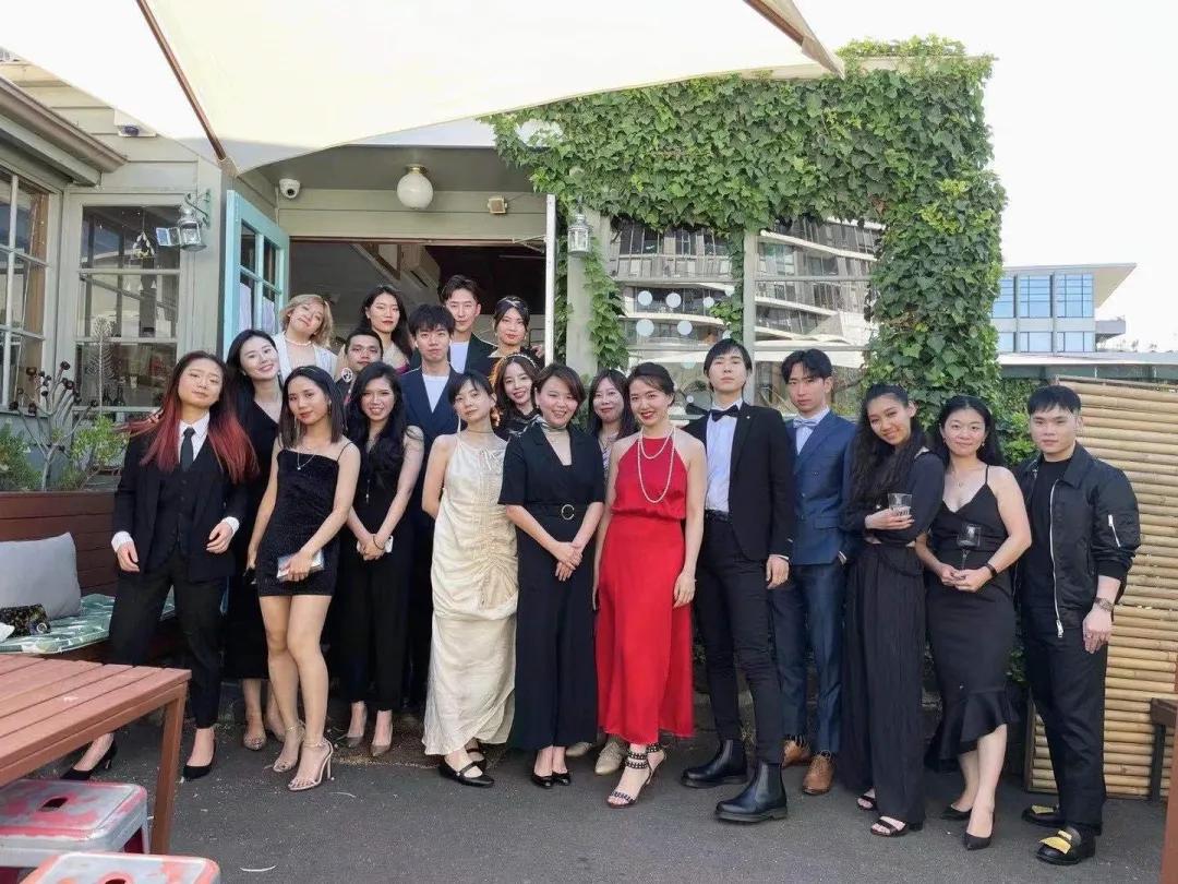 从留学生到奢侈品销售,从留学生到外国公司