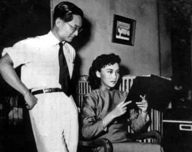 她是“长城三公主”之一，被夸“上帝的杰作”，岑范一见误终身