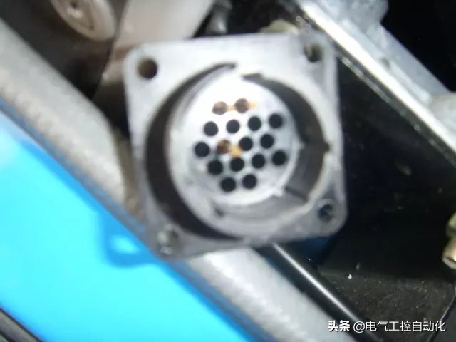汽车进气压力传感器工作原理,汽车各个传感器的功能与工作原理