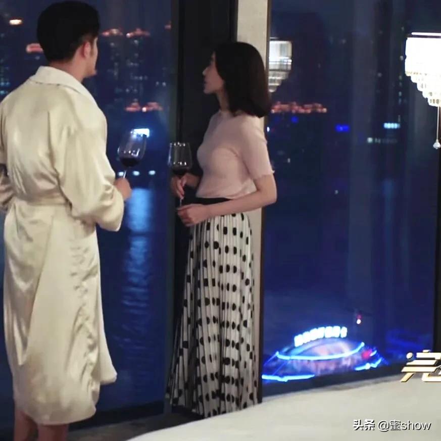 气质穿搭职场简约,陈数职场穿衣搭配