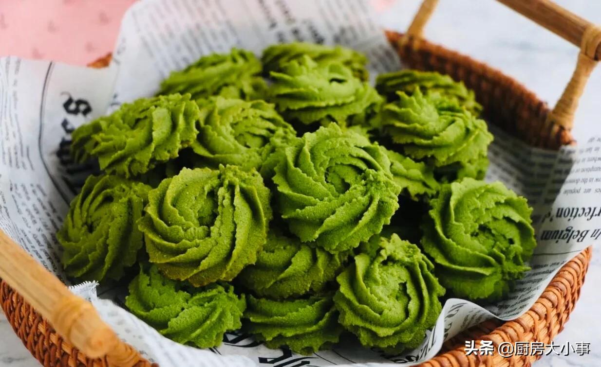 超市买面粉，要明白低筋、中筋、高筋有啥区别，不然花了钱白忙活