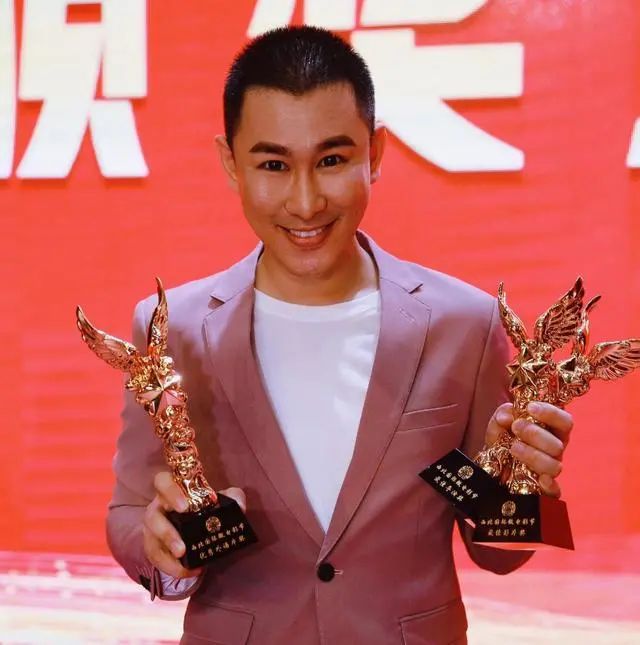 上海“知名导演”拍不雅视频被抓，曾出演《爱情公寓》...