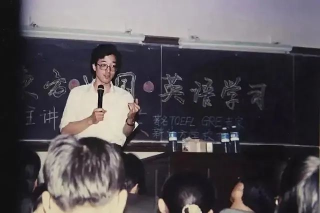 俞敏洪遭抢劫怎么活下来的,俞敏洪被逼宫完全