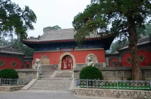 北京有什么寺庙能够烧香拜佛,祈福最好的寺庙北京