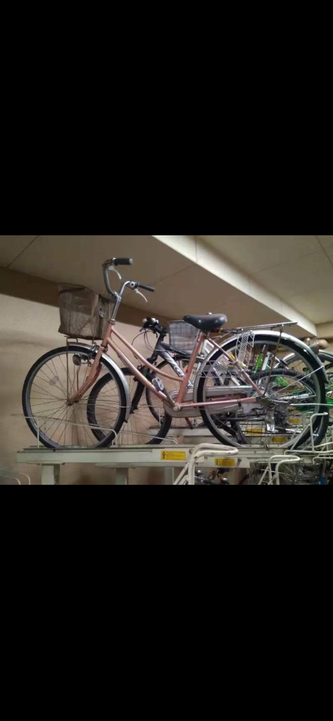 往马路扔自行车,扔自行车