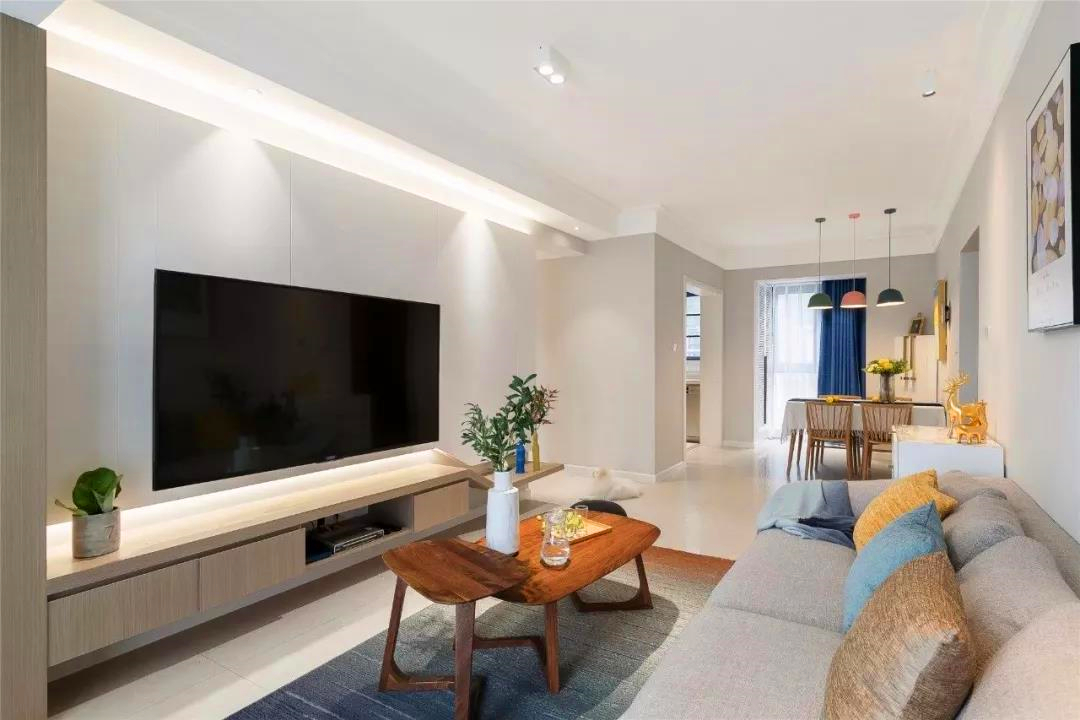 一家三口一间房设计吐槽,一家三口住在一个房间该怎么设计