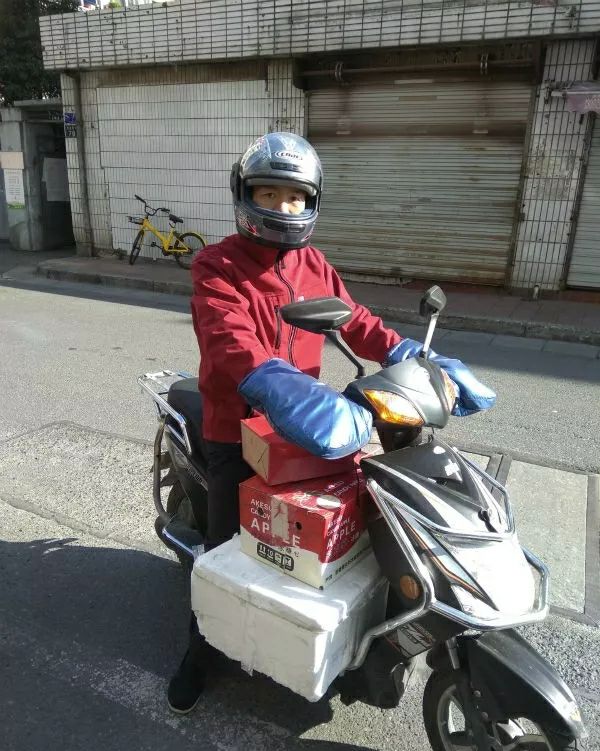 外卖小哥拒绝百万年收入,拒绝百万年薪外卖小哥