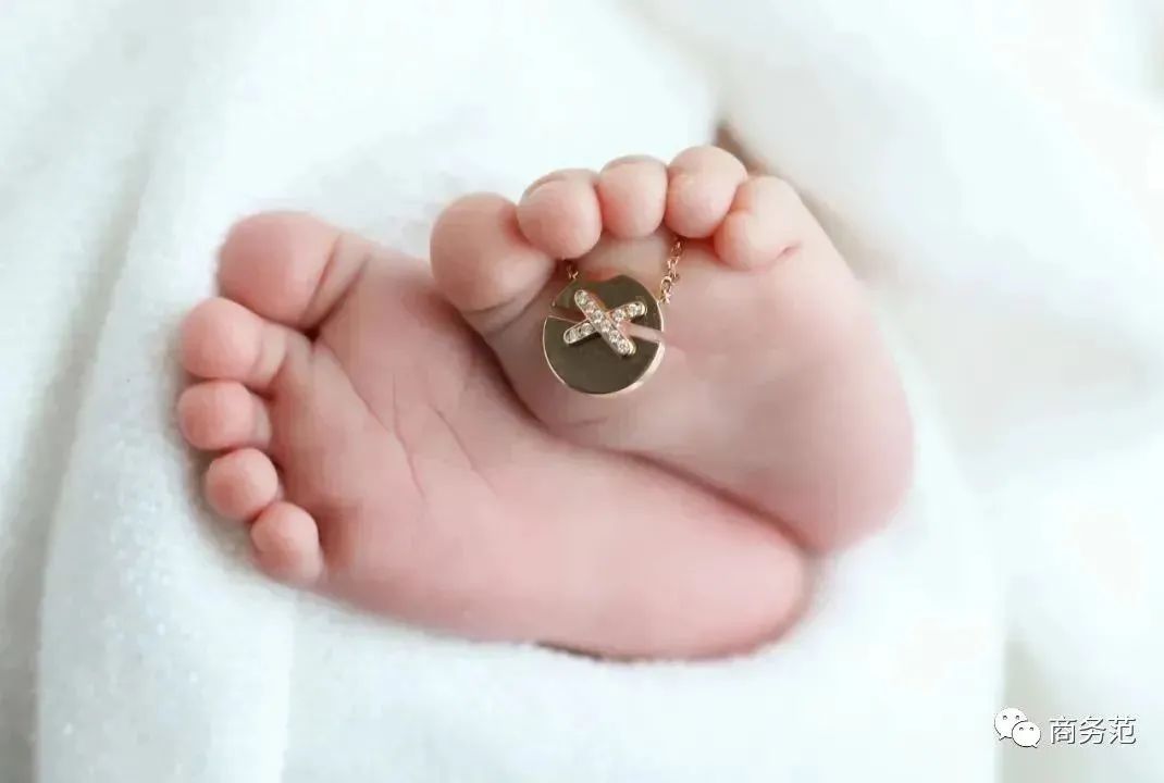 新生婴儿礼物必备物品清单,新生婴儿合适买什么礼物