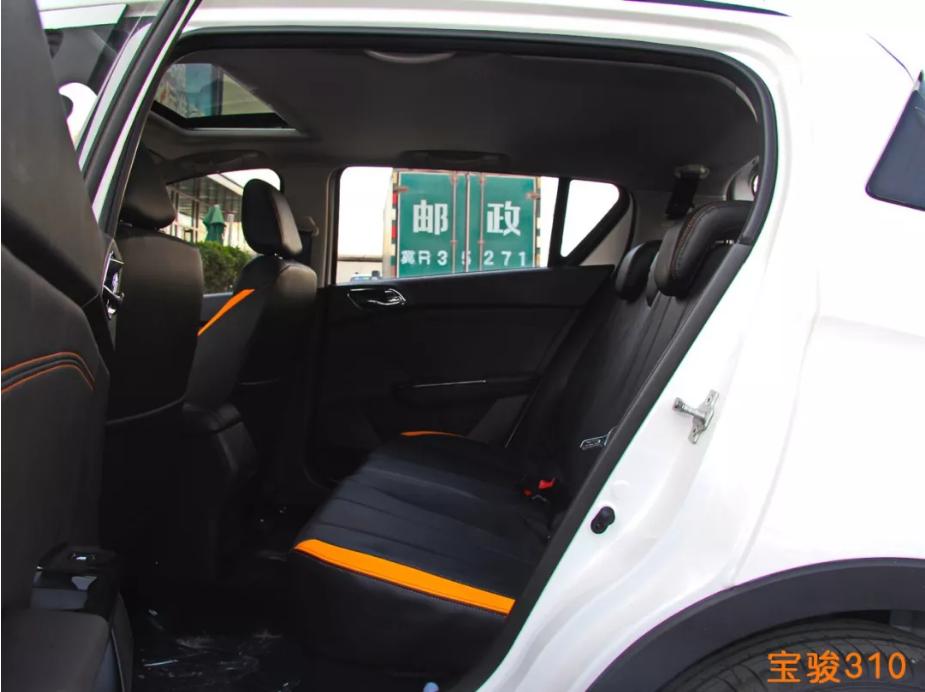 宝骏310对比长安奔奔哪个好,宝骏310与悦翔哪个省油