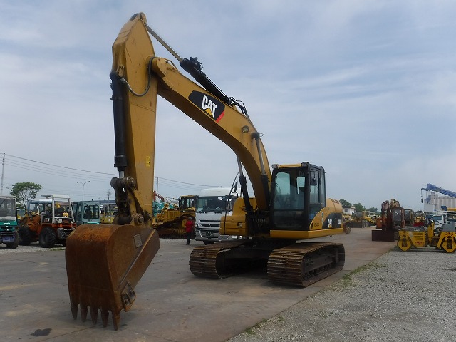 挖掘机耗油量计算公式,挖掘机一个小时耗油量讲解大全