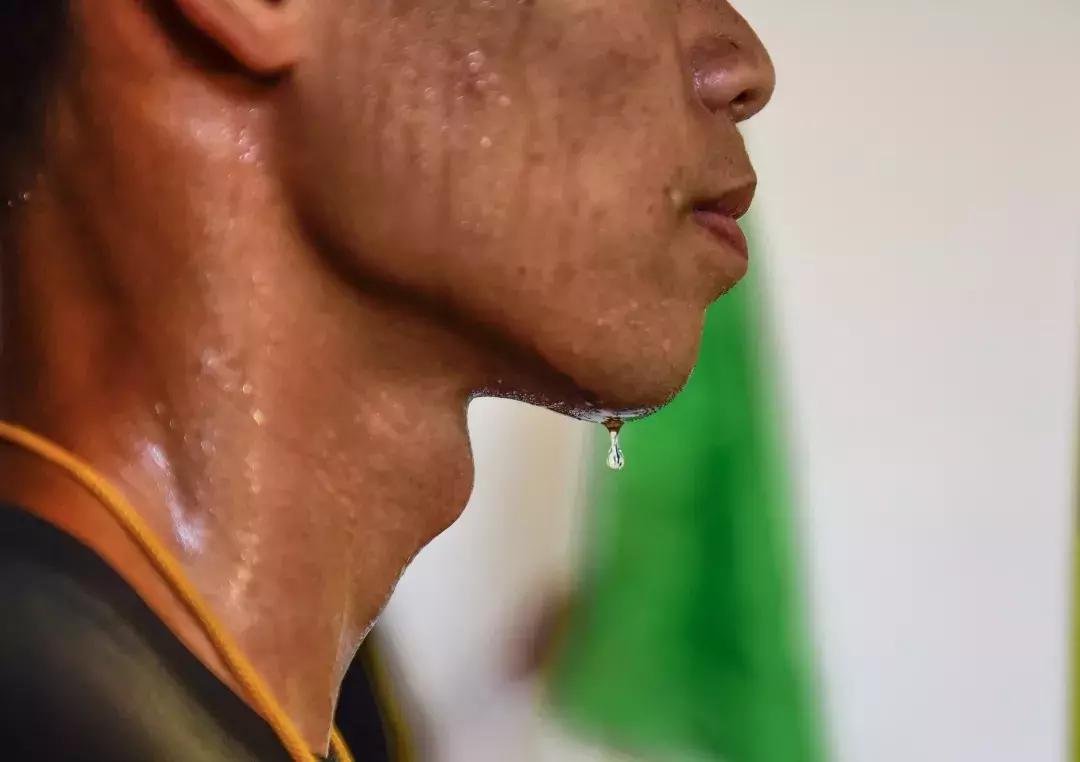 袜子裤头能够一起机洗吗,袜子裤子能一起洗吗