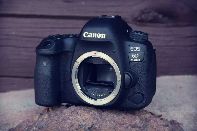 尼康唯卓仕851.8和永诺851.8哪个好,尼康佳能单反怎么选