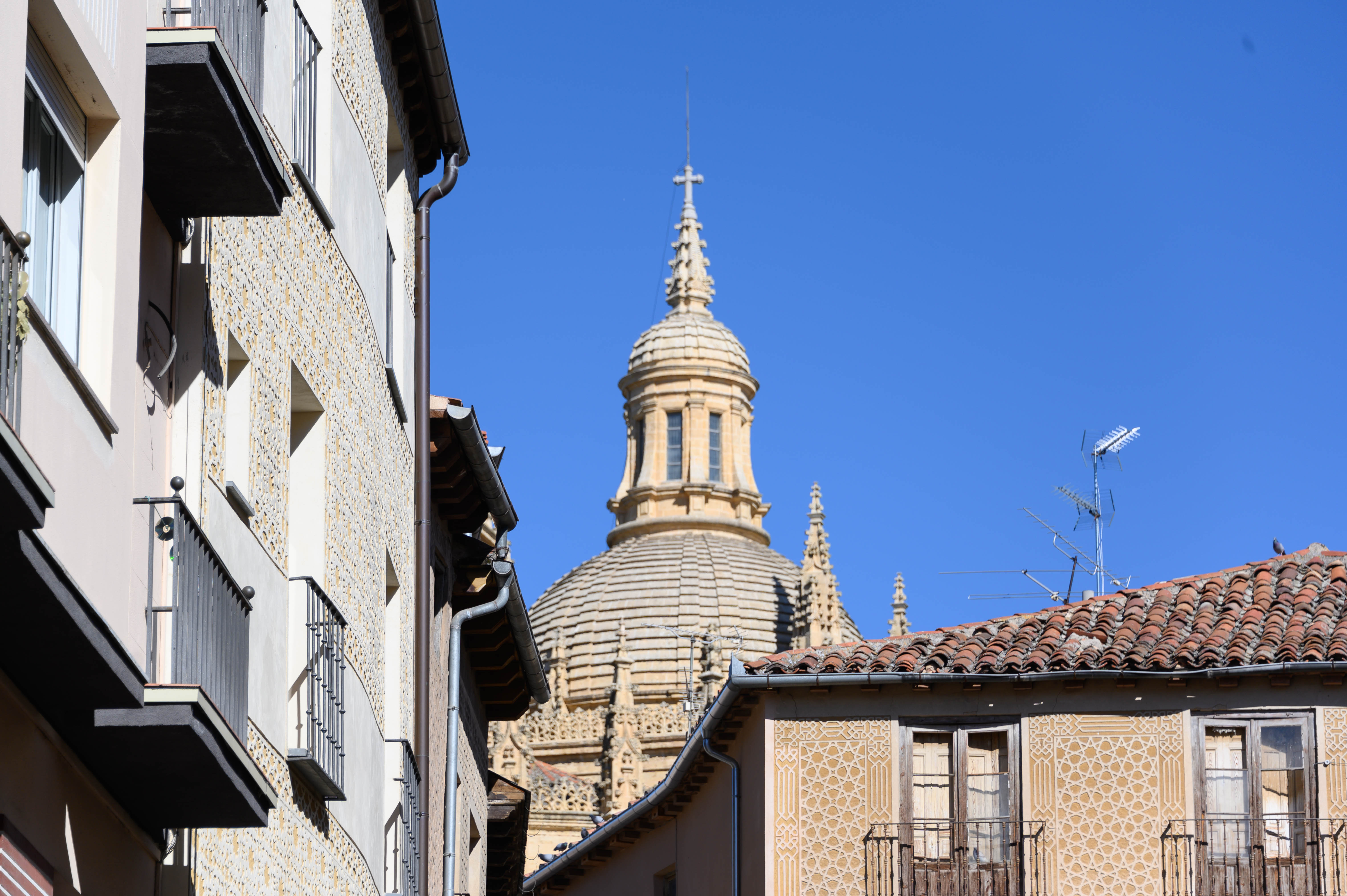 在西班牙，上洗手间要先买咖啡，还发现了迪士尼的公主城堡原型