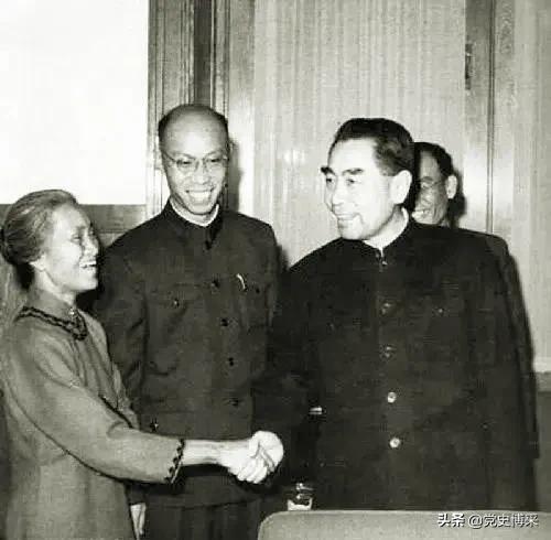 妇科医学泰斗、基督教徒林巧稚想要加入*产党共**，周恩来劝说：你留在*党**外，能起到*党**内起不到的功能