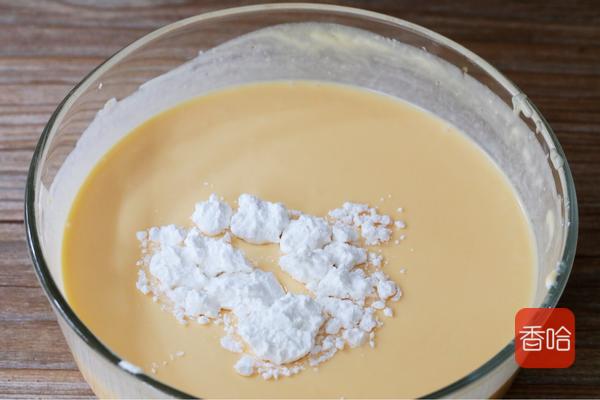 做出来巴斯克芝士蛋糕都是颗粒,搅一搅就能告捷的巴斯克芝士蛋糕