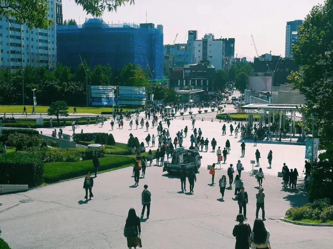 有纹身的女孩算不算好女孩,有纹身的女孩都比较漂亮