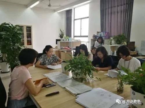 教师不宁愿参加学校里的各项活动,教师不想参加微课比赛