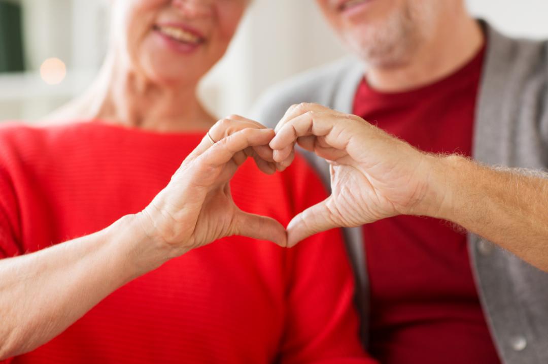 眼干口干是大病的前兆吗,老是眼干眼模糊怎么回事