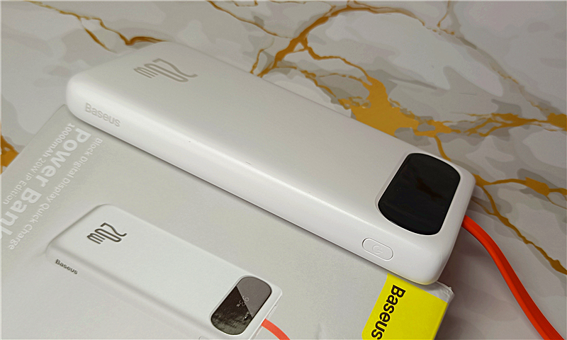 倍思无线快充电源评测,倍思布洛克带线数显快充移动电源
