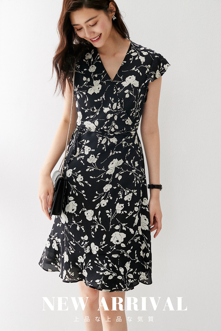 每个女人都需要一条印花裙！如姚晨、白宇一般，美成一道风景线