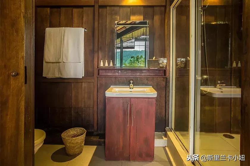 一次只接待一个顾客,一次只接待一个人的酒店