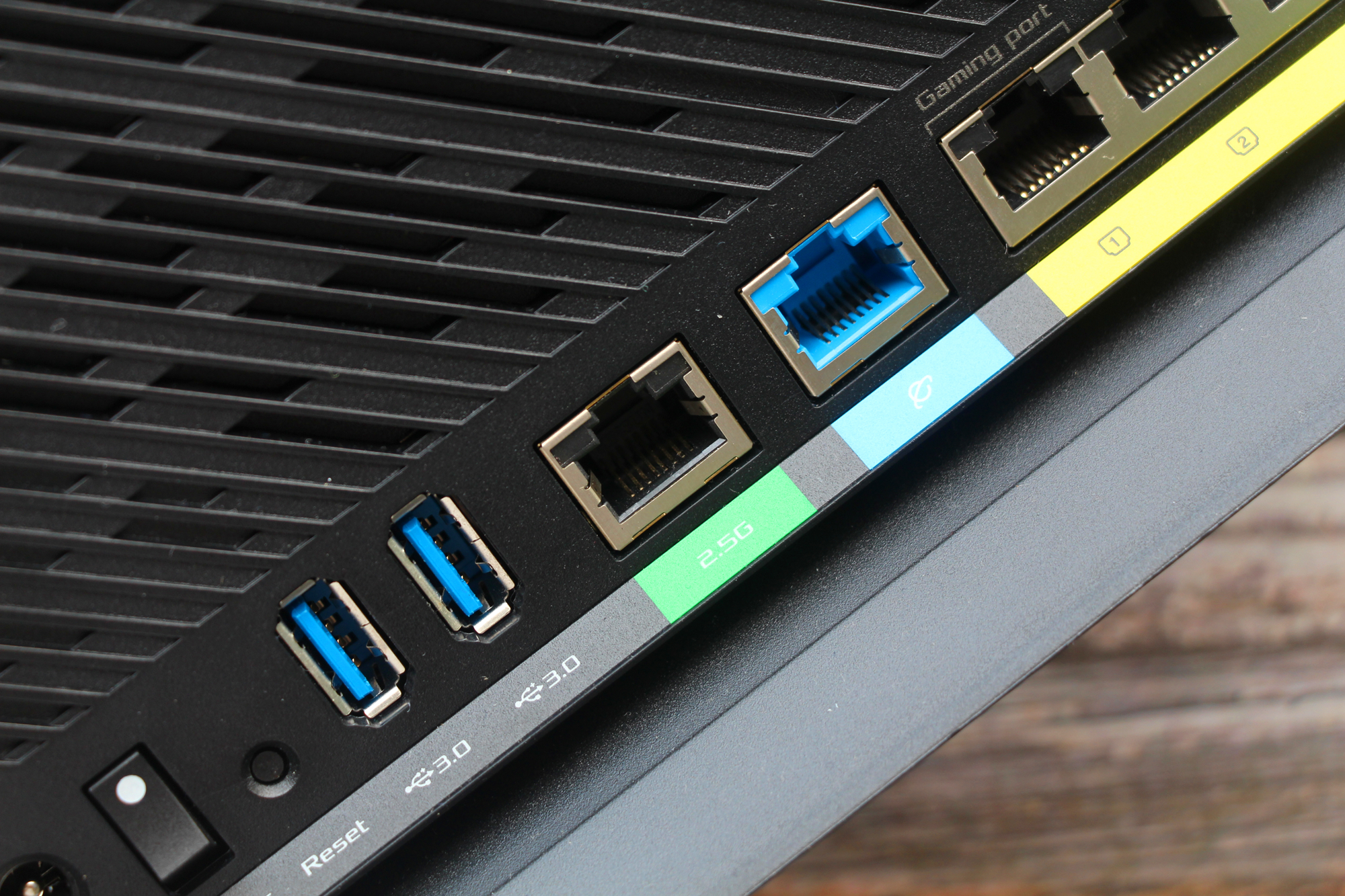 华硕ax86upro穿墙能力评测,华硕巨齿鲨路由器评测