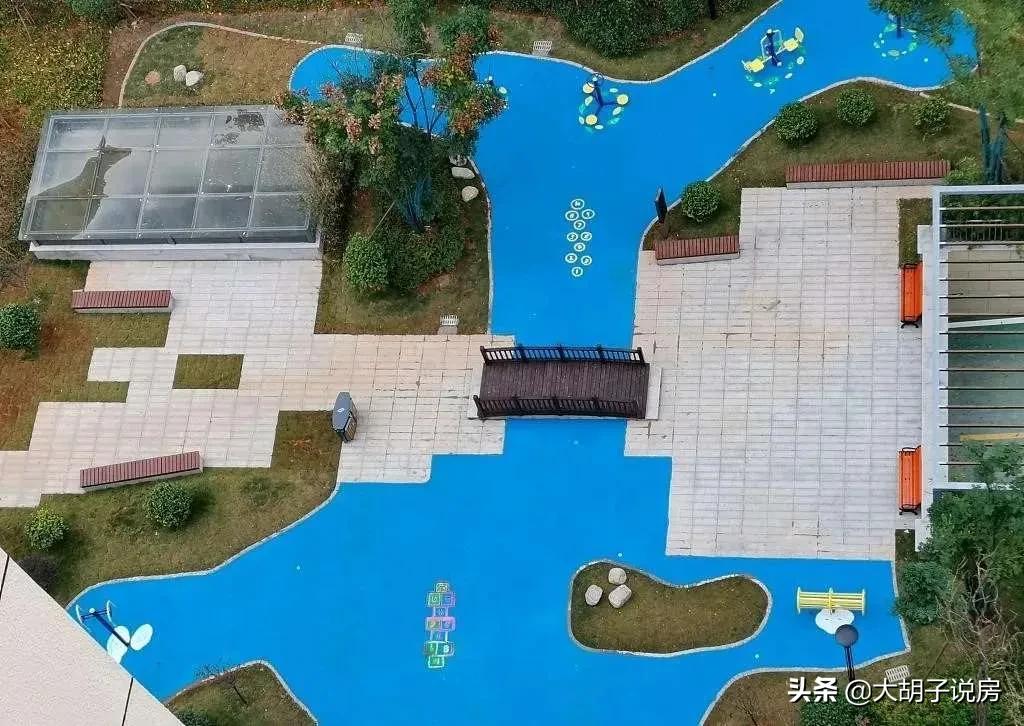 窗户掉下去砸死人赔偿问题,窗户玻璃掉下来砸死人了怎么办