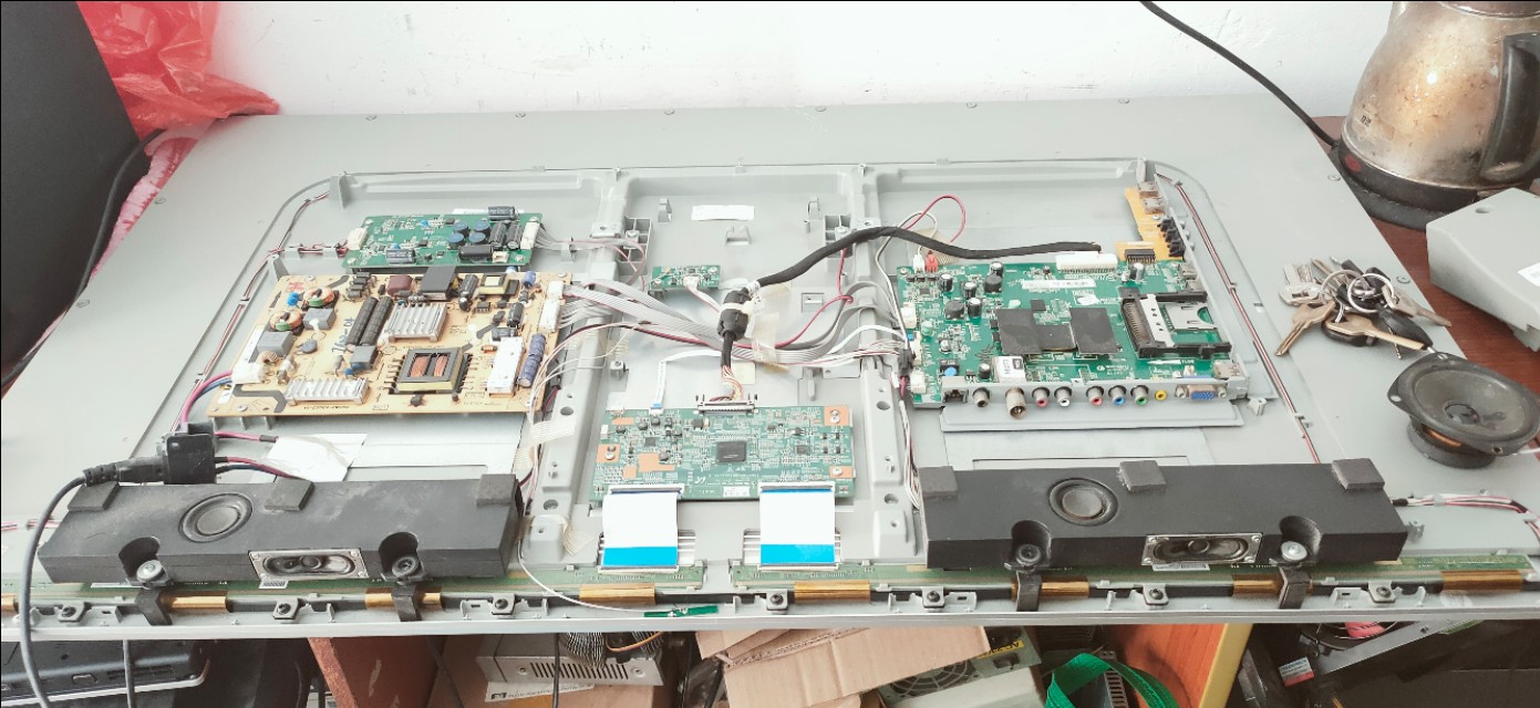 tcll55e电视拆机教程,tcl55v2液晶电视拆机教程