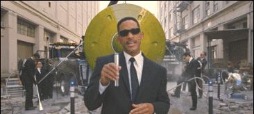 男靠美色，女靠脑洞，当代的“黑衣人”特工标配