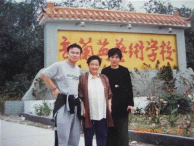 郭兰英哭了现场视频,郭兰英的三哭殿全场