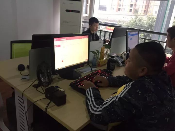 网上买的艾滋病试纸真的靠谱吗,网上卖的艾滋病试纸可靠吗
