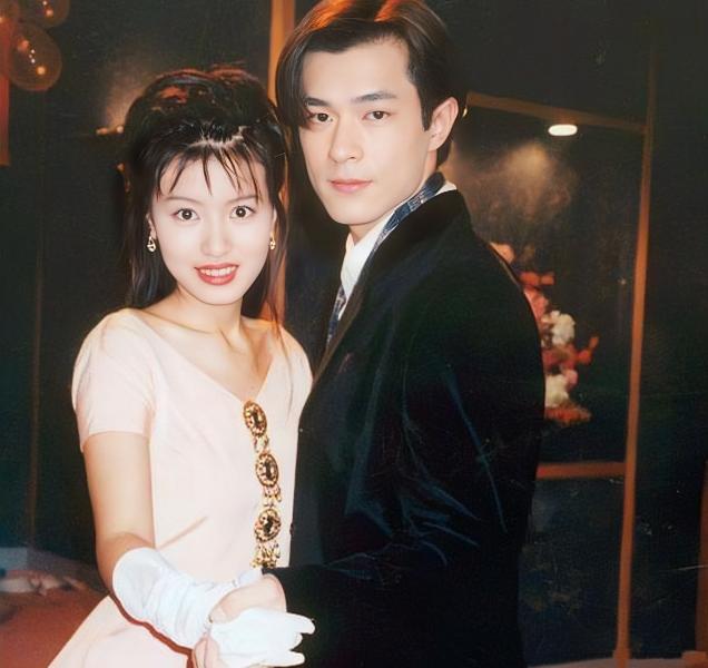 “宅男女神”*虹翁**的倔强人生，和她背后不得不提的男人们