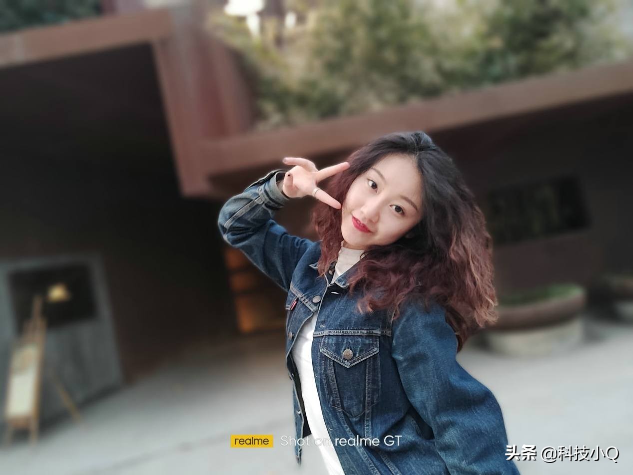 杨幂代言真我gt大师探索版,杨幂代言真我gtneo2