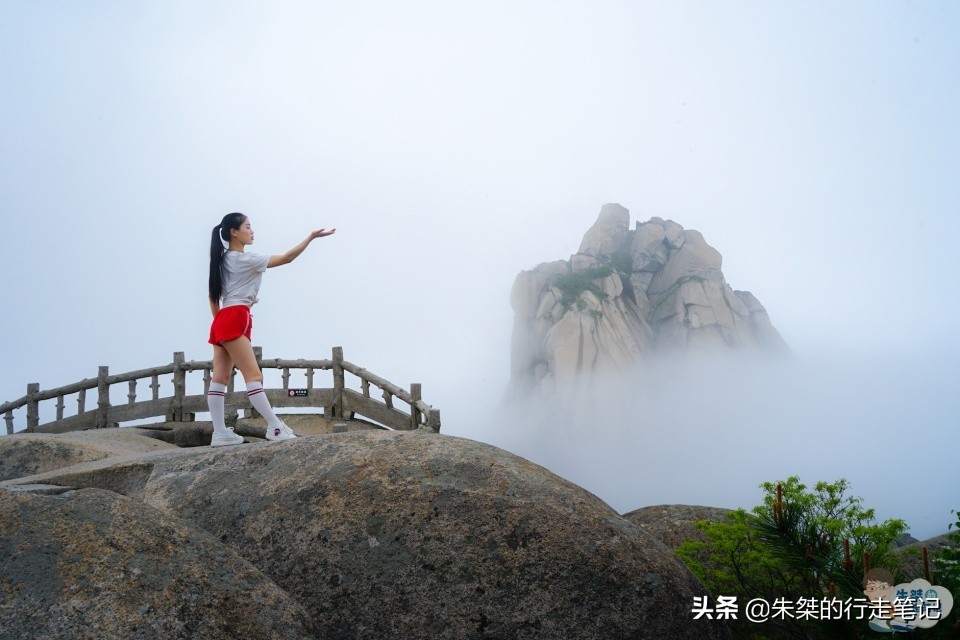 安徽黄山有哪些景点和攻略,安徽比黄山好玩的山有哪些呢