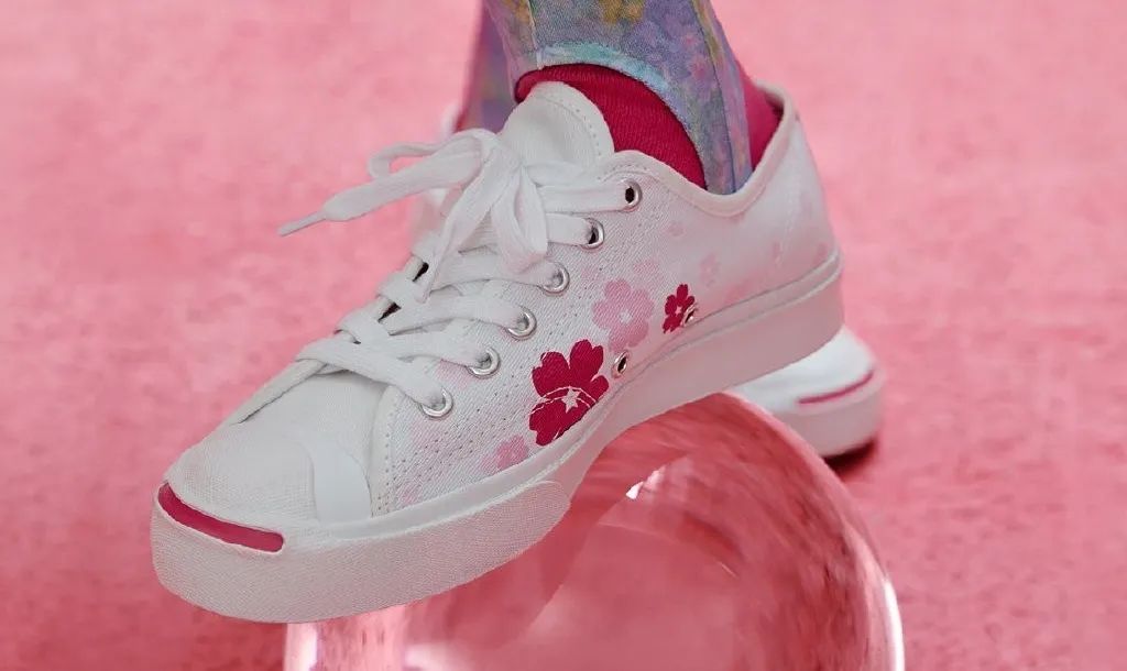 鞋柜留什么鞋子好看又实用,夏天的家薄鞋柜