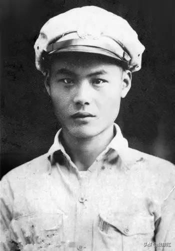 日军*锁封**港岛，要求文化名人“报到”，我方组织特殊营救