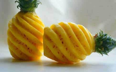 菠萝为什么要用盐水泡一会儿,菠萝为什么要在盐水中泡一会儿