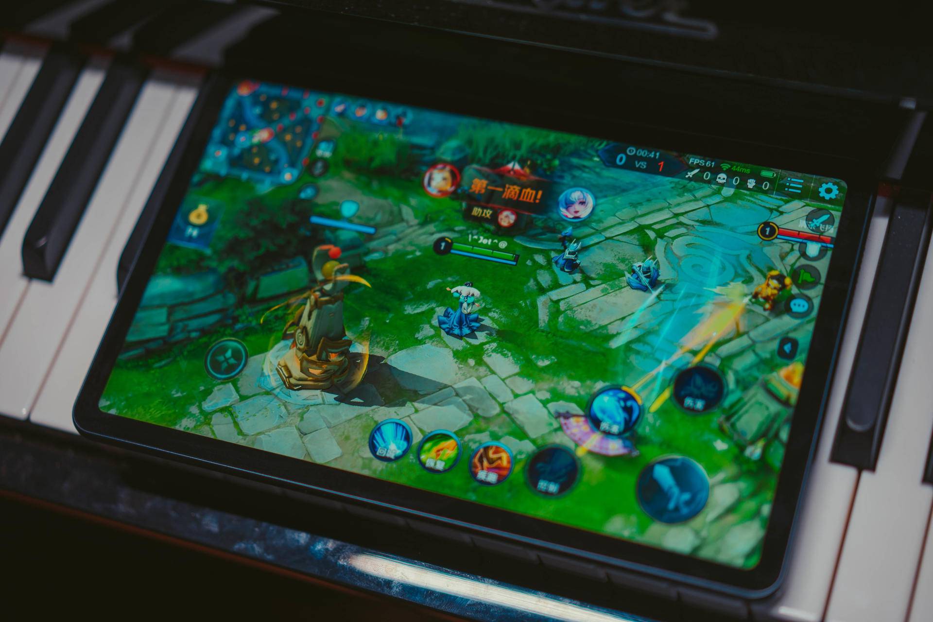 一笔2K四扬声6WIFI八核十寸屏