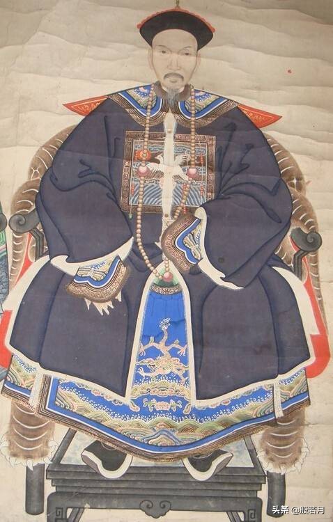 朝珠的大小规格都是一样的嘛,朝珠清代108颗怎么带