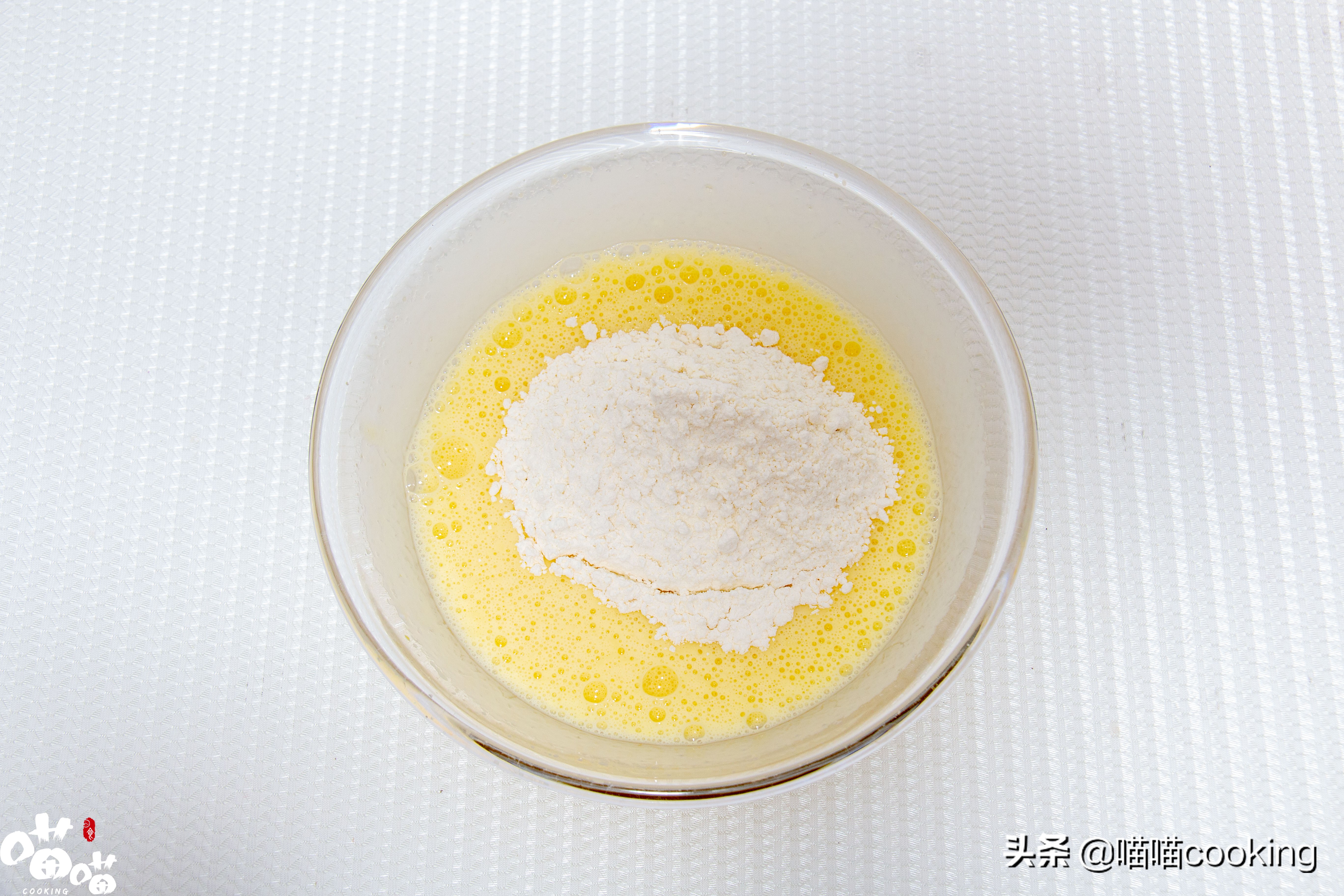 何炅教你做蛋糕烤箱20分钟搞定,何炅同款随手小蛋糕完全教程出炉