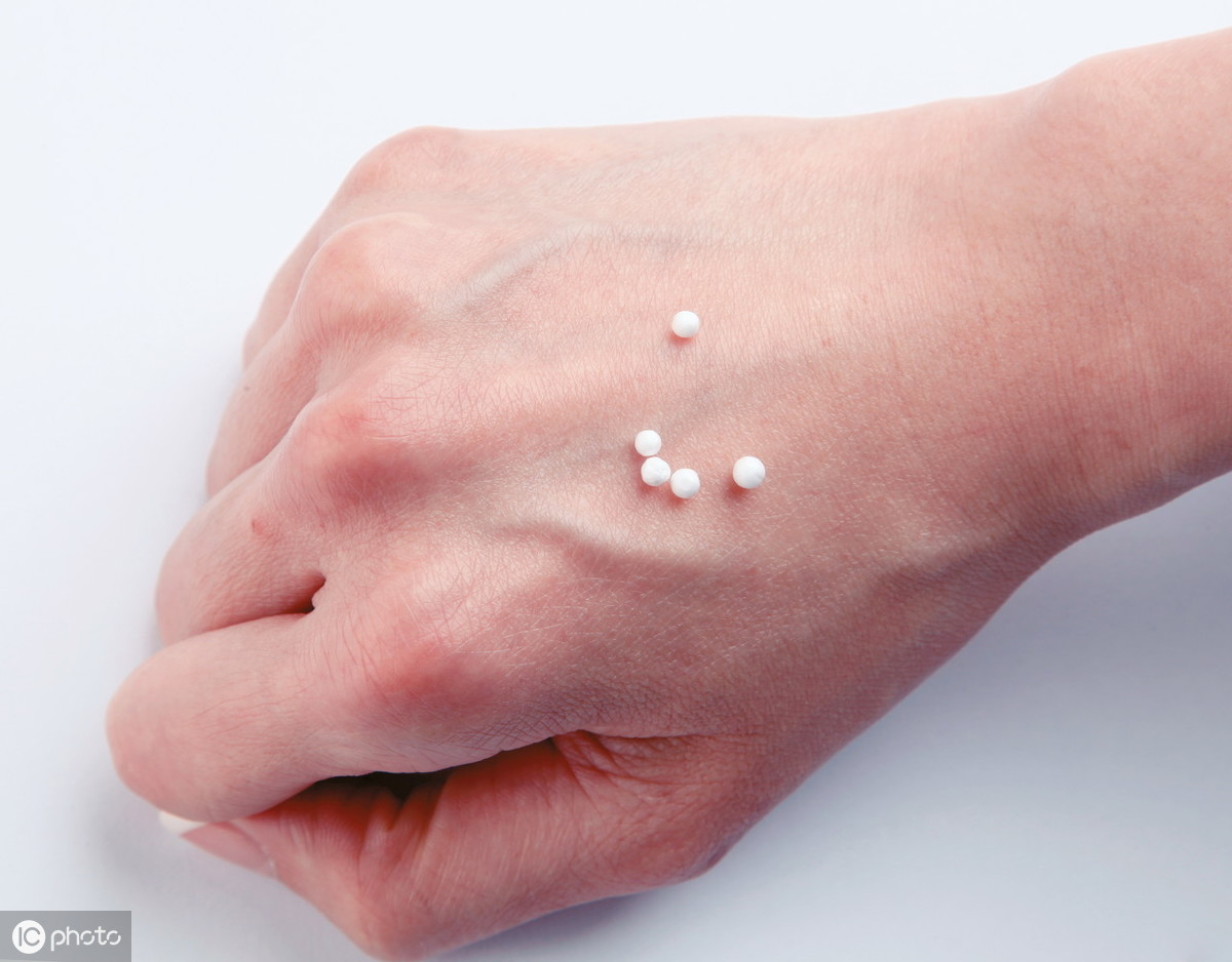 脸上部位长痘痘的原因分析图,脸上一个部位反反复复长痘痘