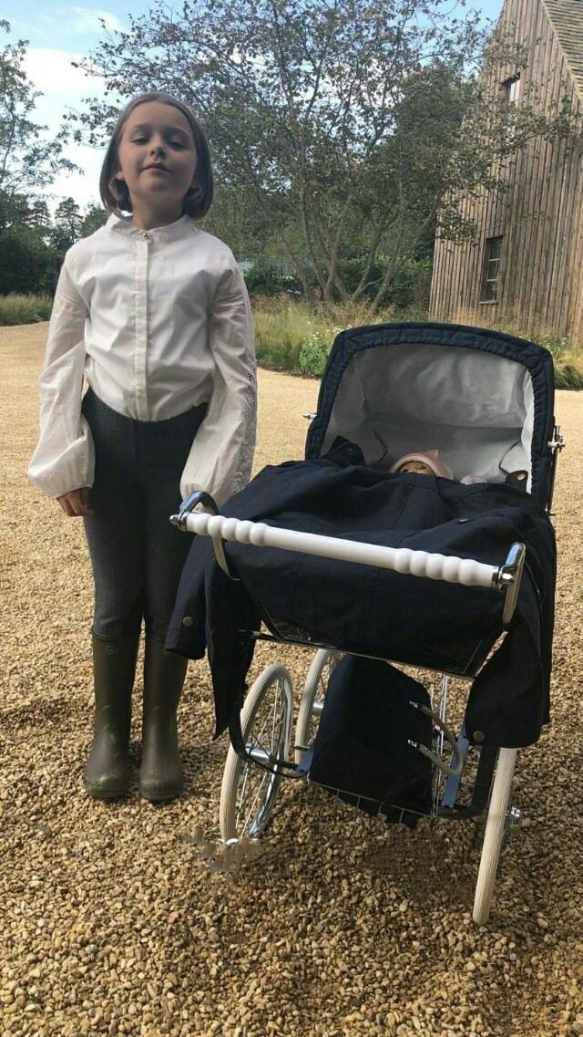 小七剪短发变美少女,小七剪短发