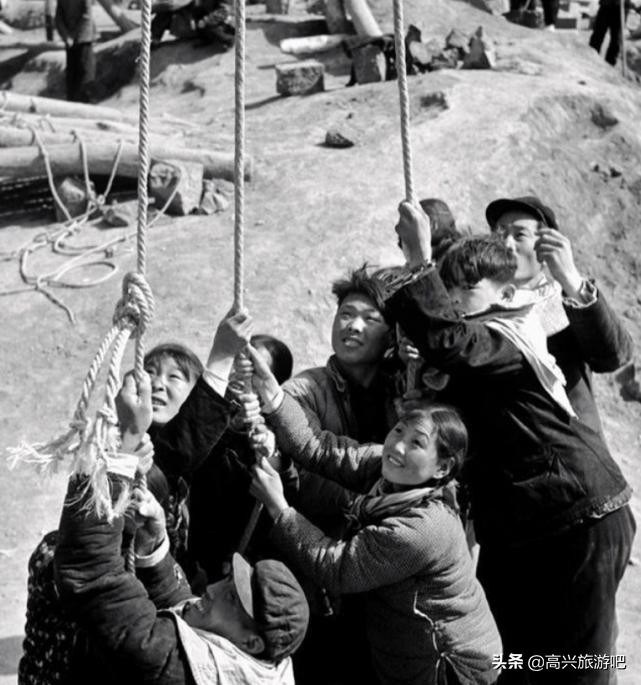 人工天河红旗渠开凿现场,红旗渠奇迹中的人工天河