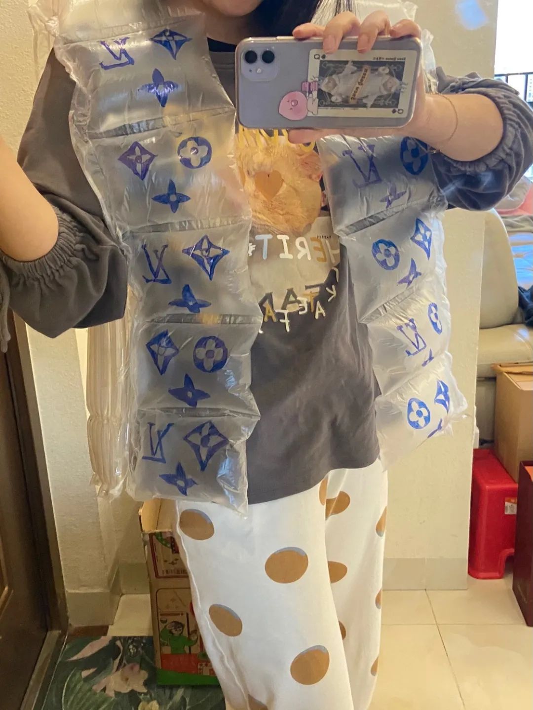 鞠婧祎妆容和杨幂对比,鞠婧祎穿山寨货被发现